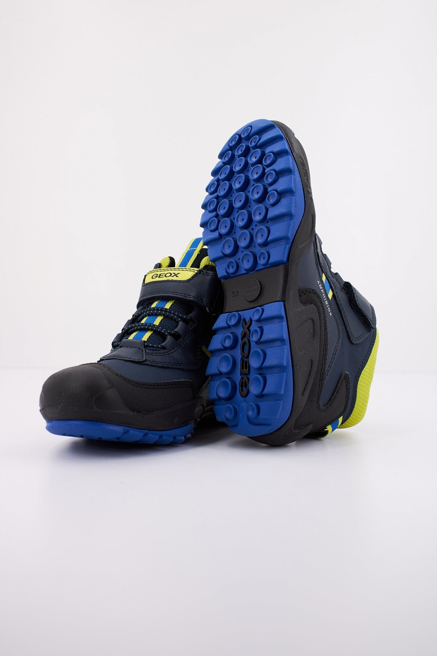 GEOX  J NEW SAVAGE BOY B  en color CFS  (5)