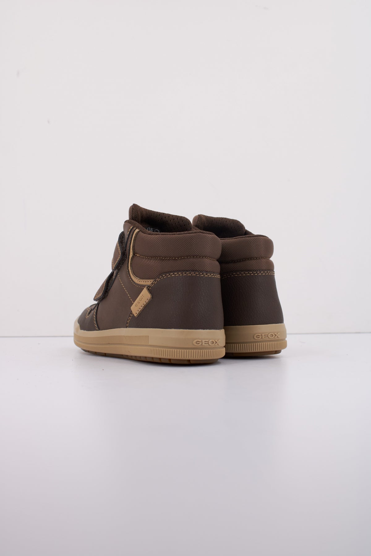 GEOX J ARZACH en color C  (4)