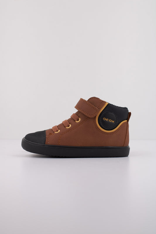 GEOX  B GISLI en color CRB  (1)