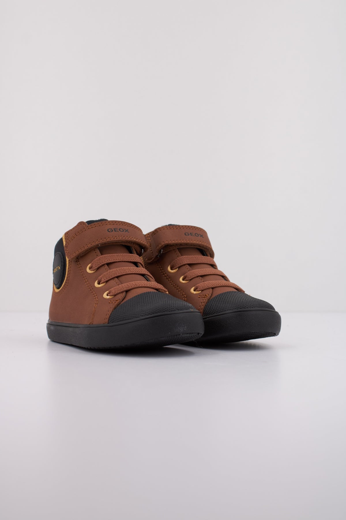 GEOX  B GISLI en color CRB  (2)