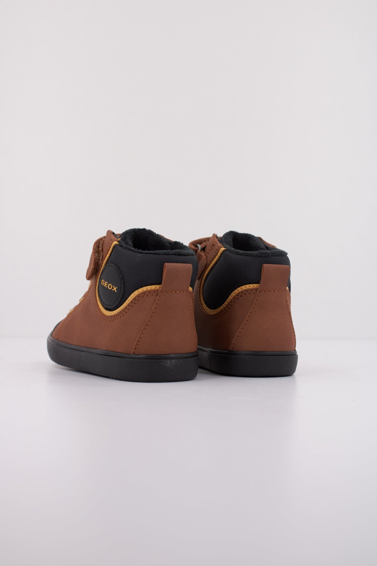 GEOX  B GISLI en color CRB  (4)