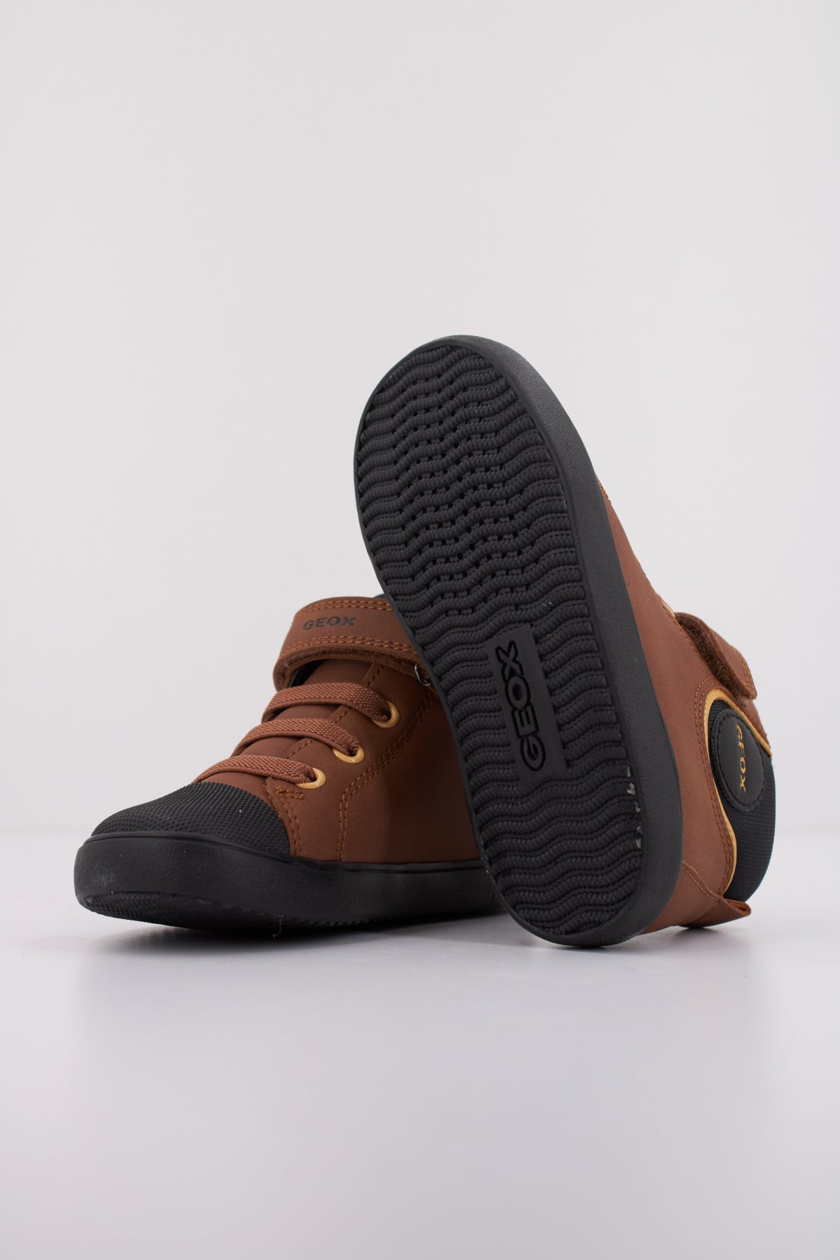 GEOX  B GISLI en color CRB  (5)