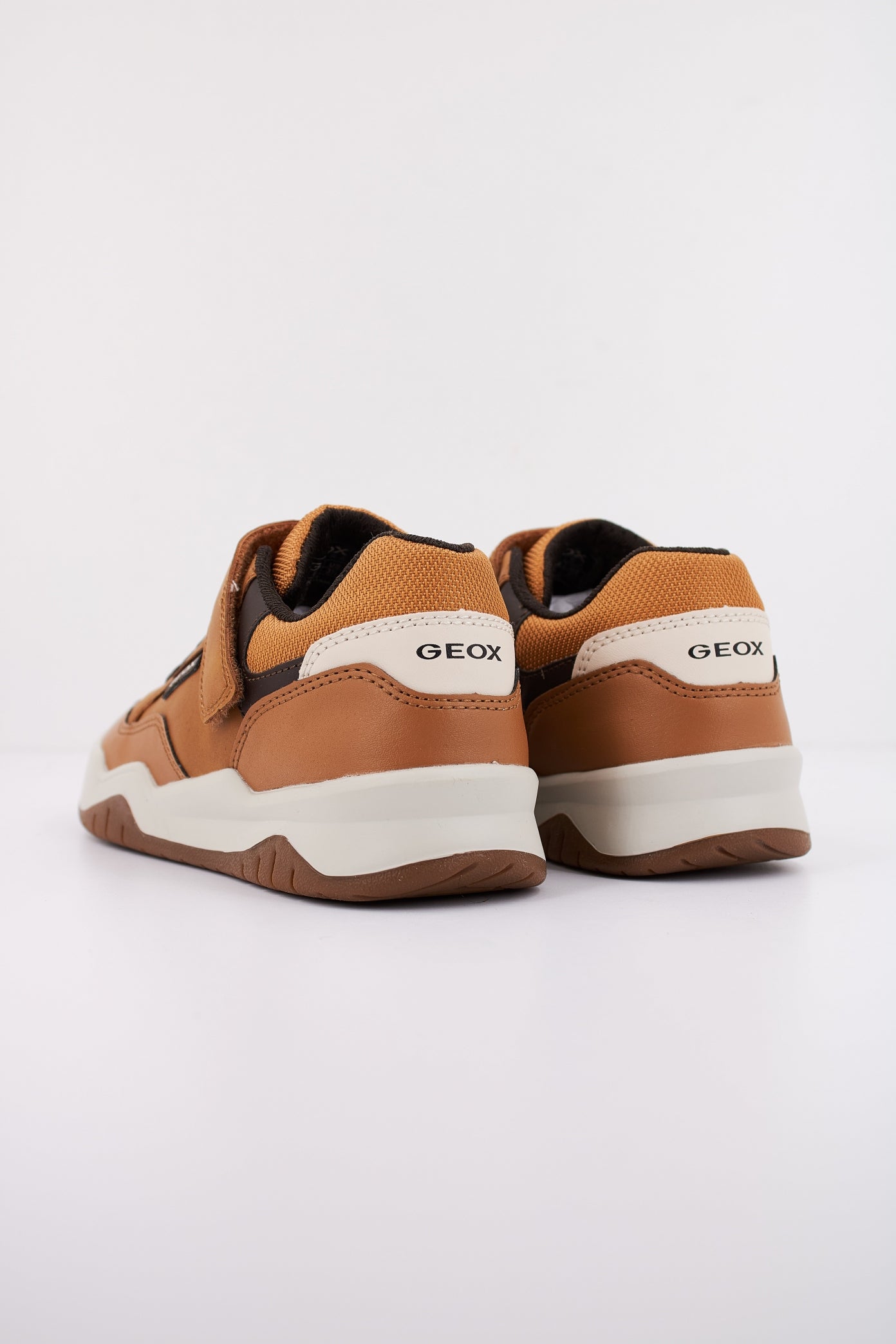 GEOX  en color C  (4)