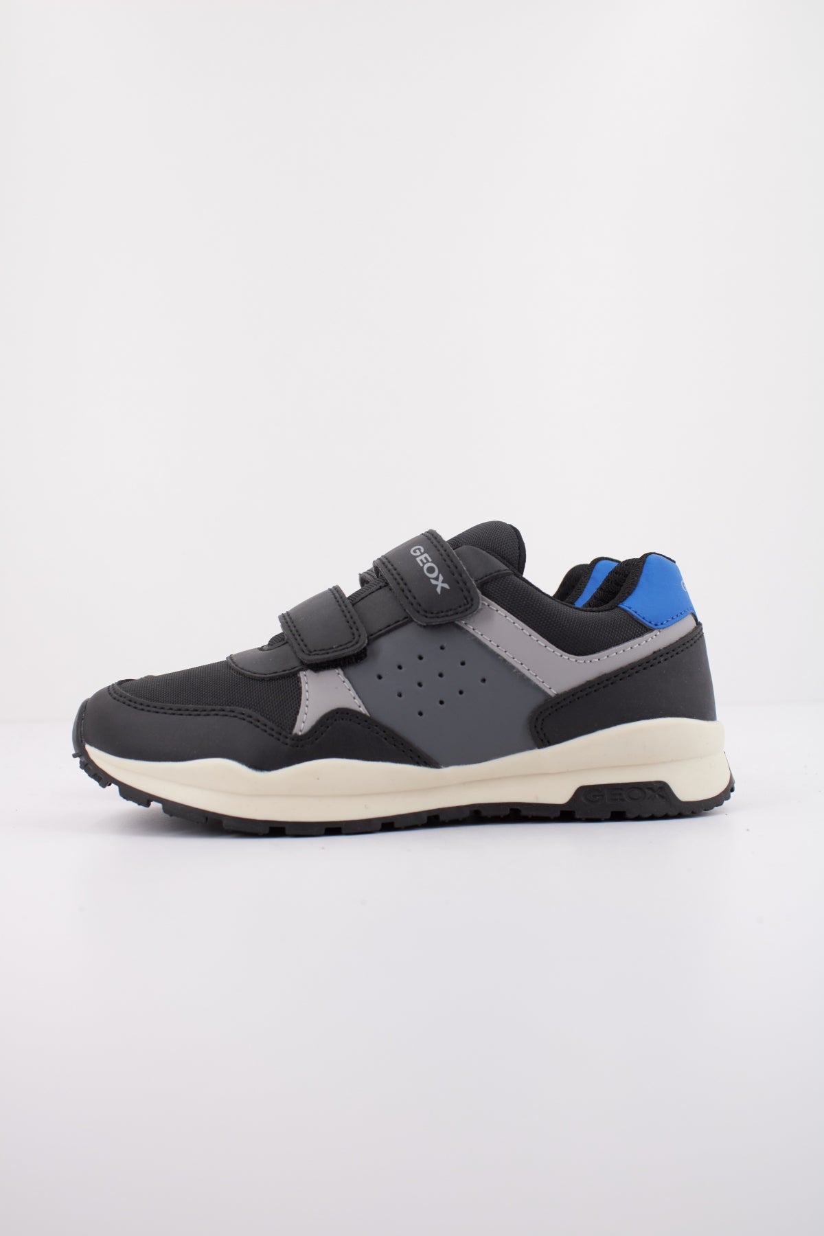 GEOX  J PAVEL  en color C  (1)
