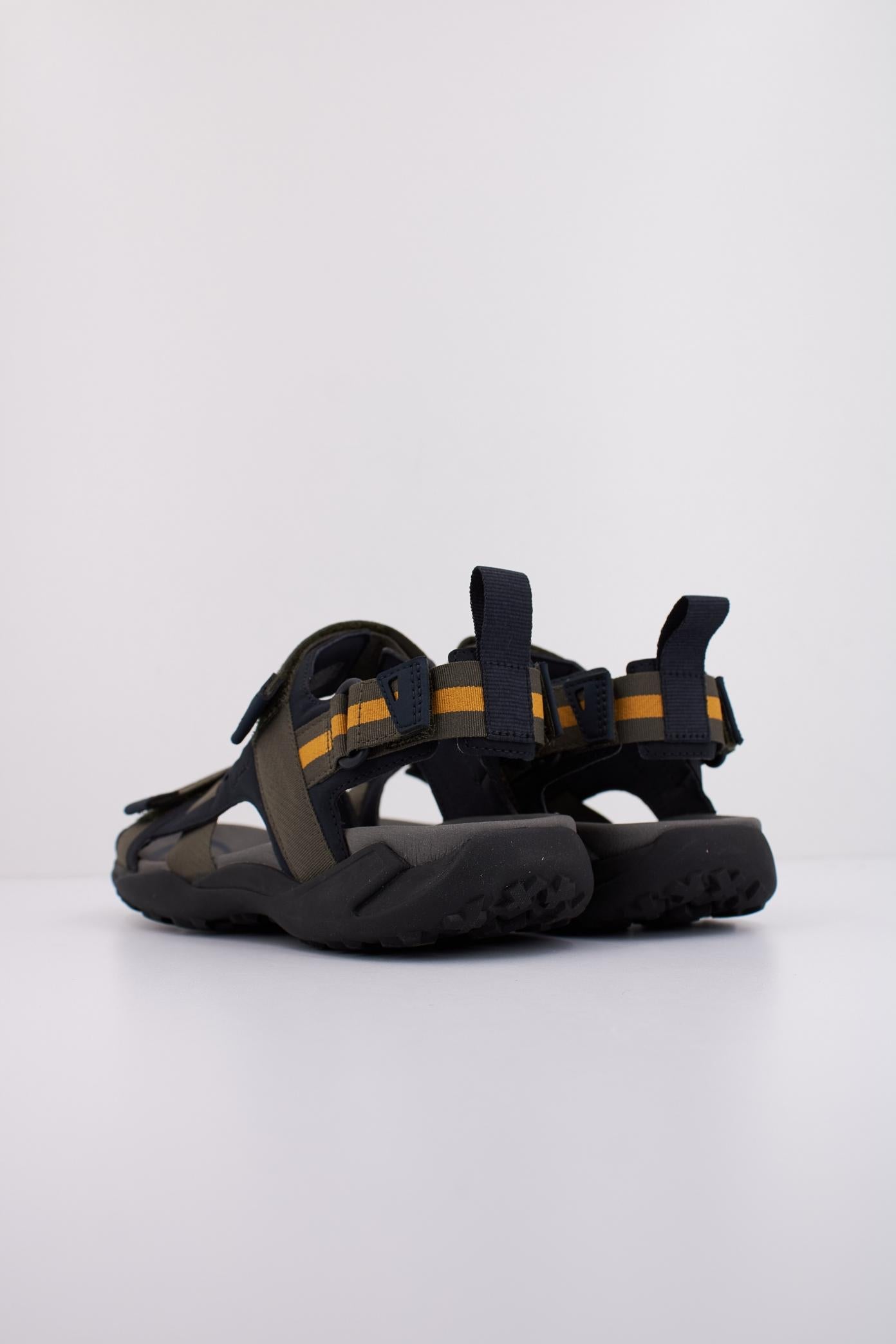GEOX U TERRENO + GRIP en color C  (4)