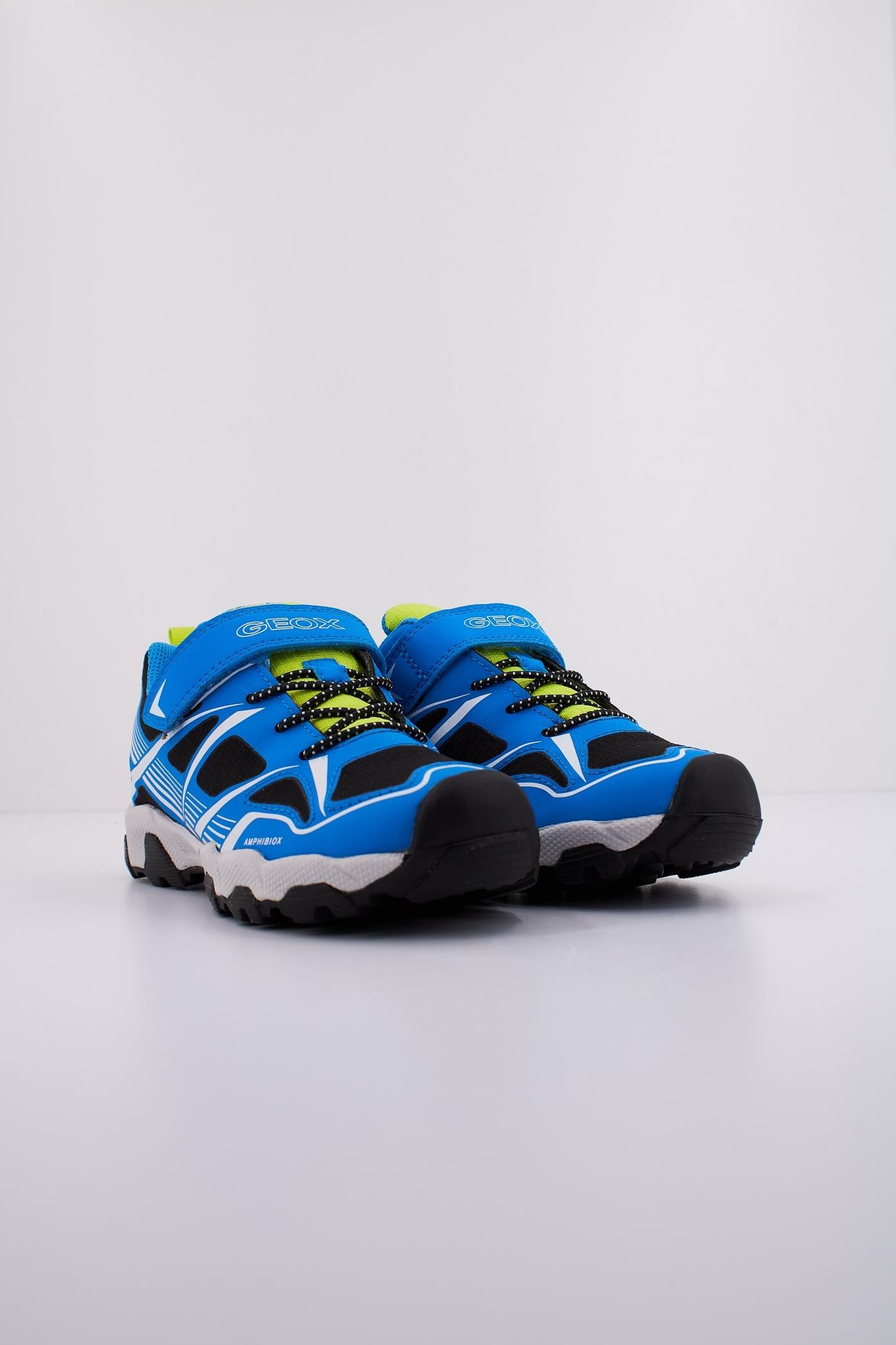 GEOX J MAGNETAR BOY B ABX en color C  (2)