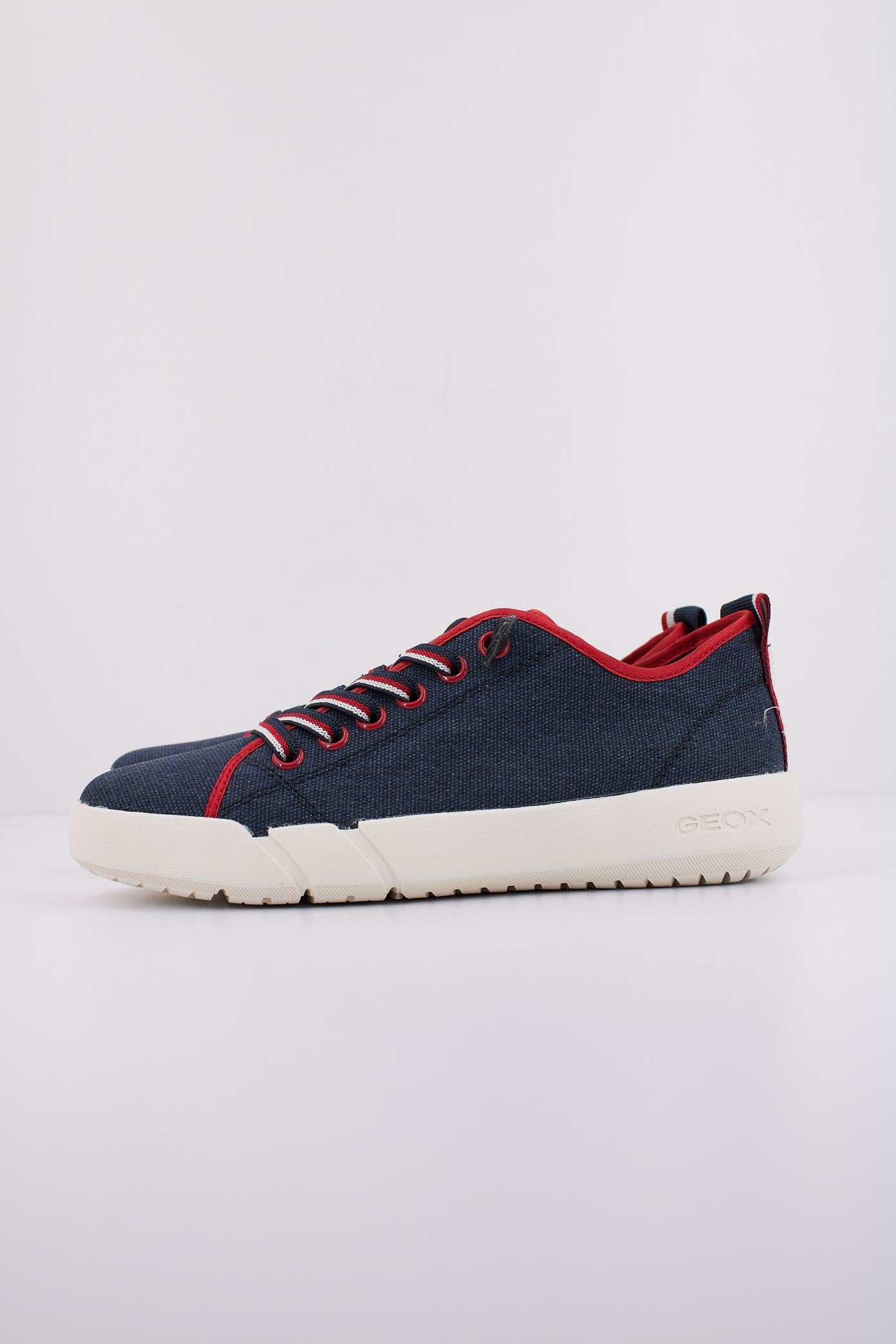 GEOX J HYROO BOY en color C  (1)