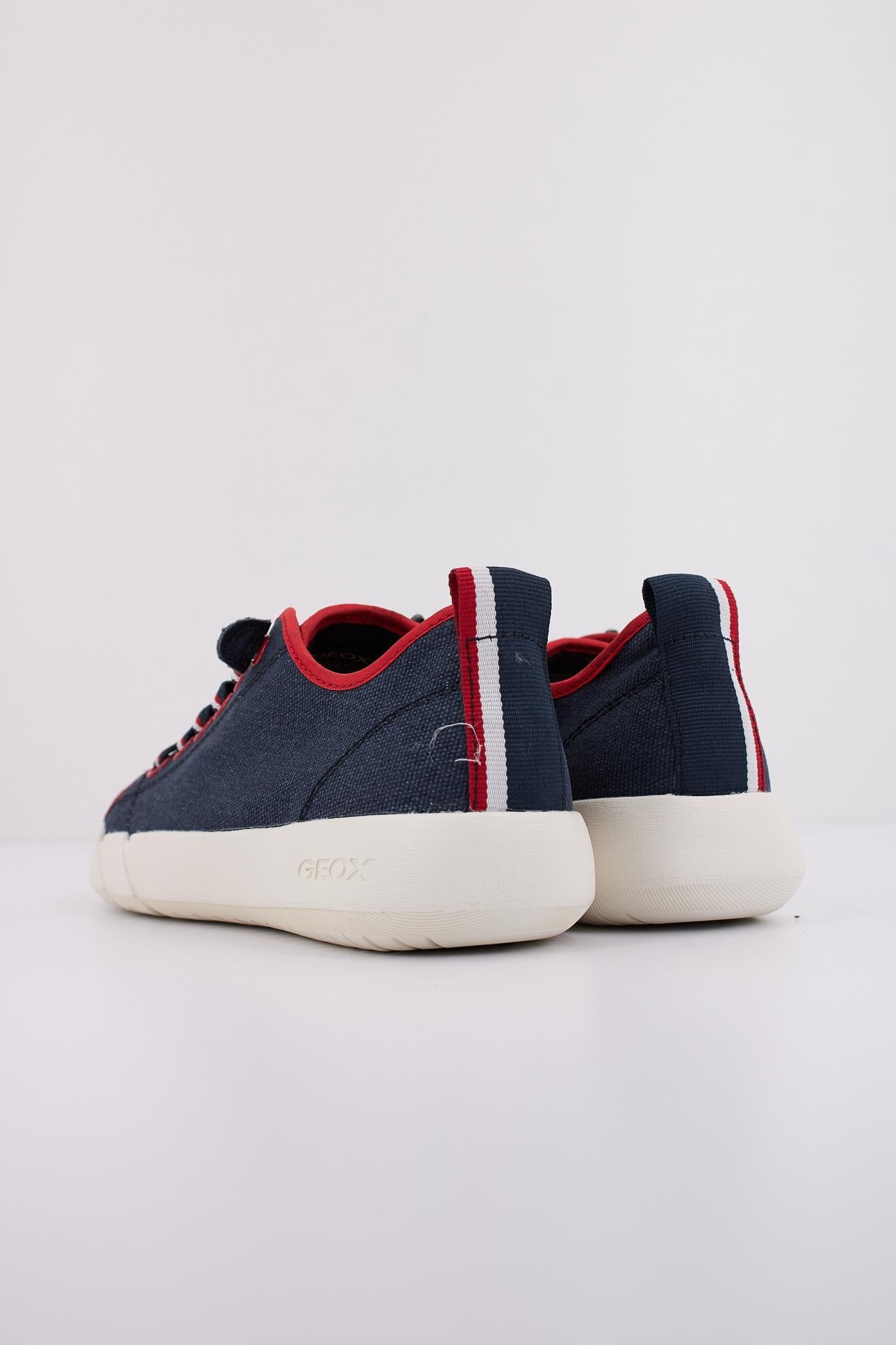 GEOX J HYROO BOY en color C  (4)