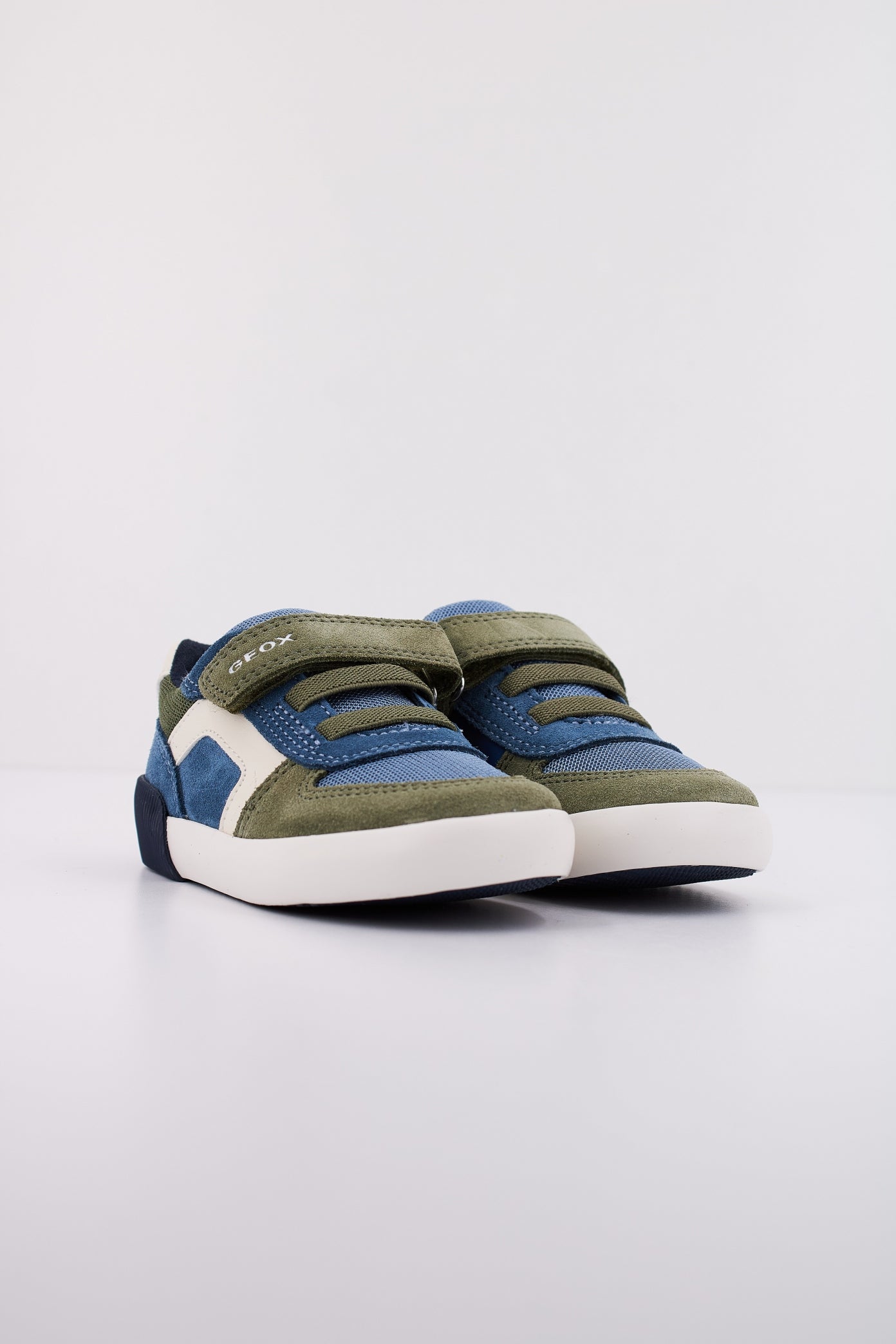 GEOX B GISLI BOY en color CFB  (2)