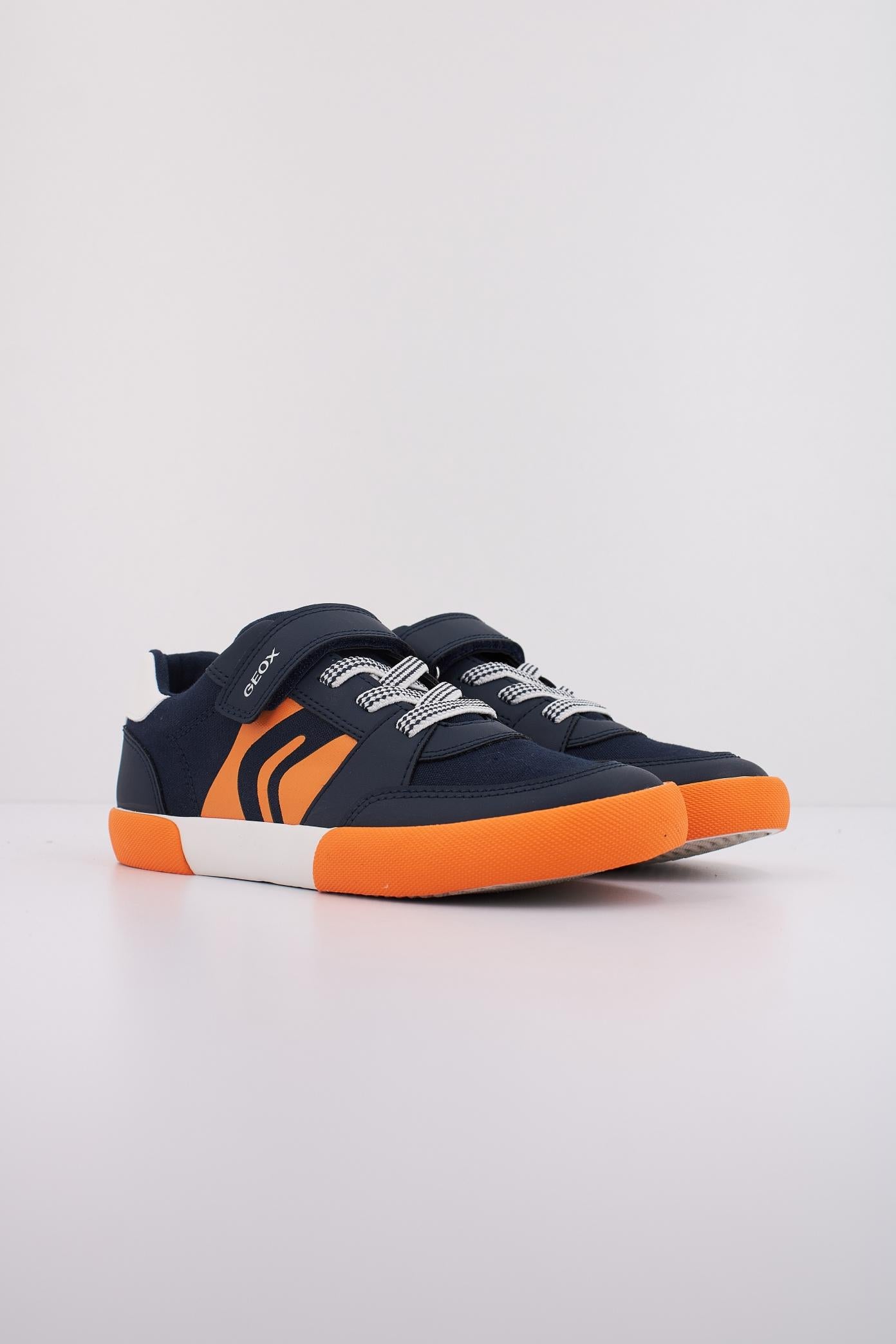 GEOX J GISLI BOY en color C  (2)