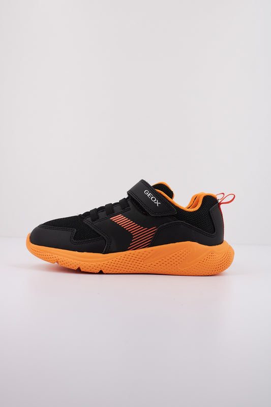 GEOX J SPRINTYE BOY en color C  (1)
