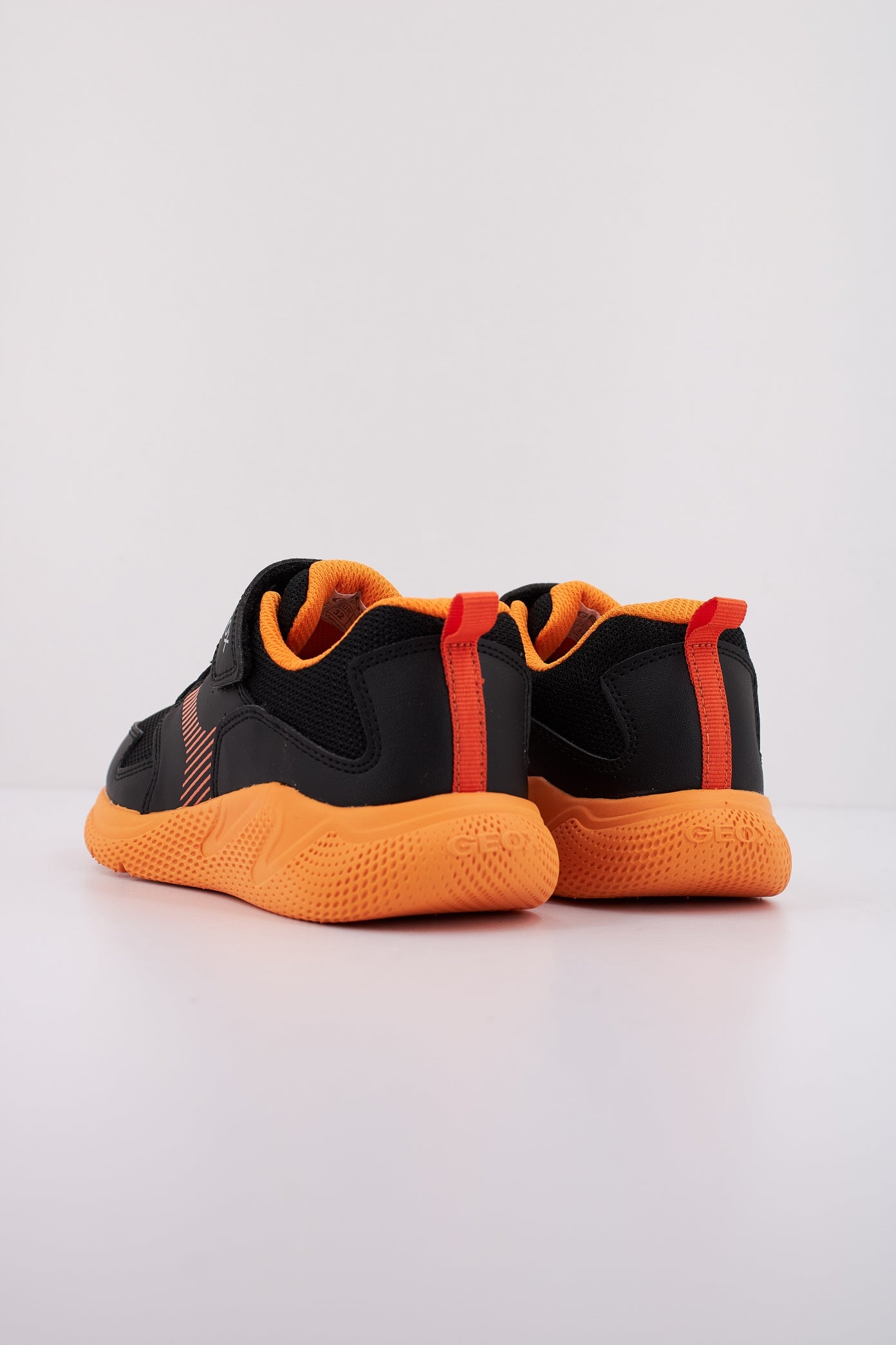 GEOX J SPRINTYE BOY en color C  (4)