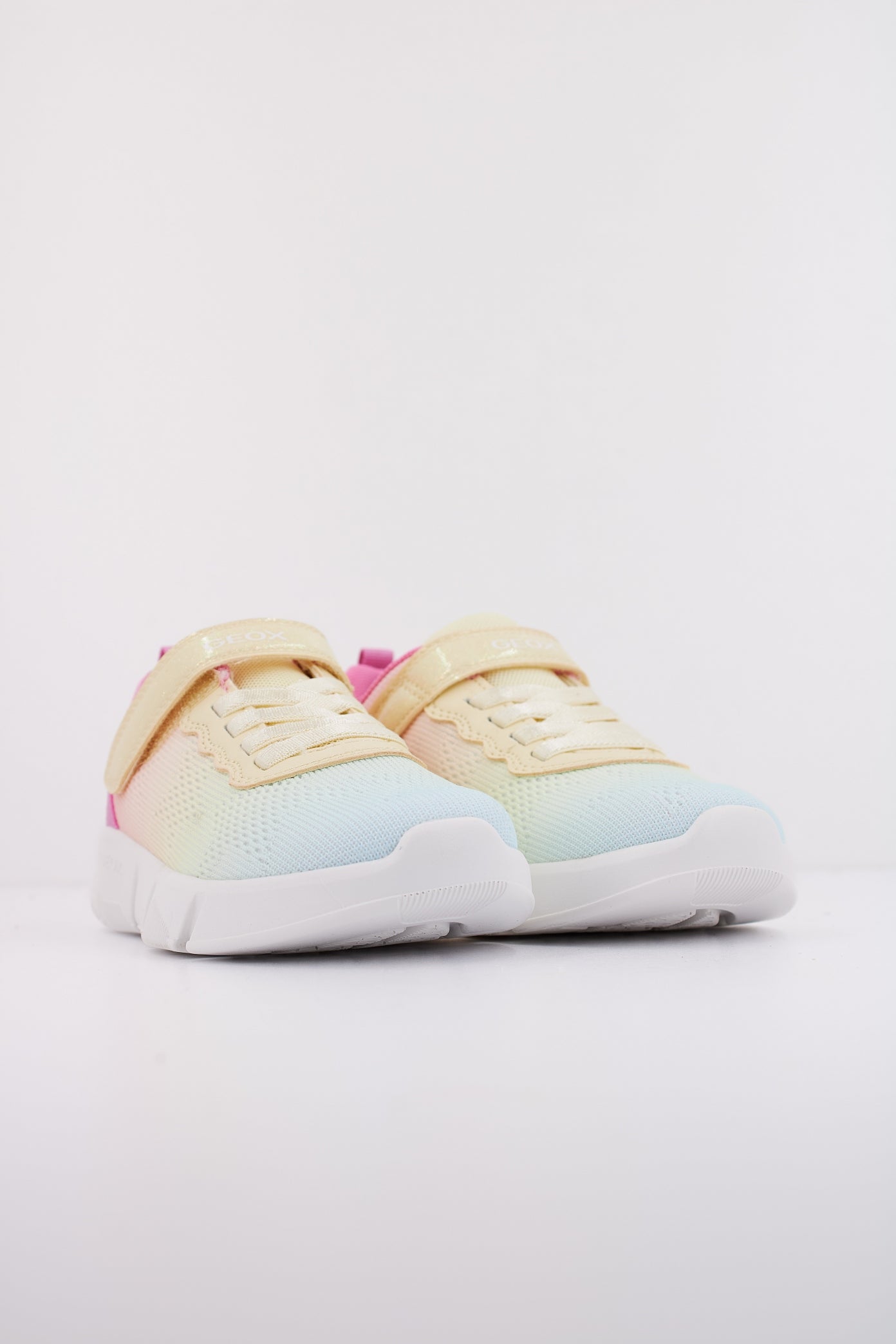 GEOX J ARIL GIRL en color C  (2)