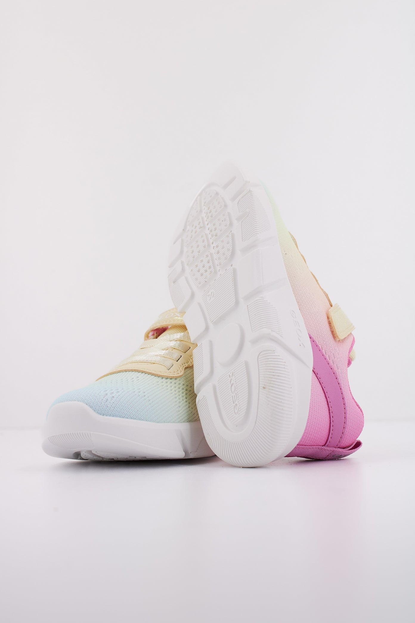 GEOX J ARIL GIRL en color C  (5)