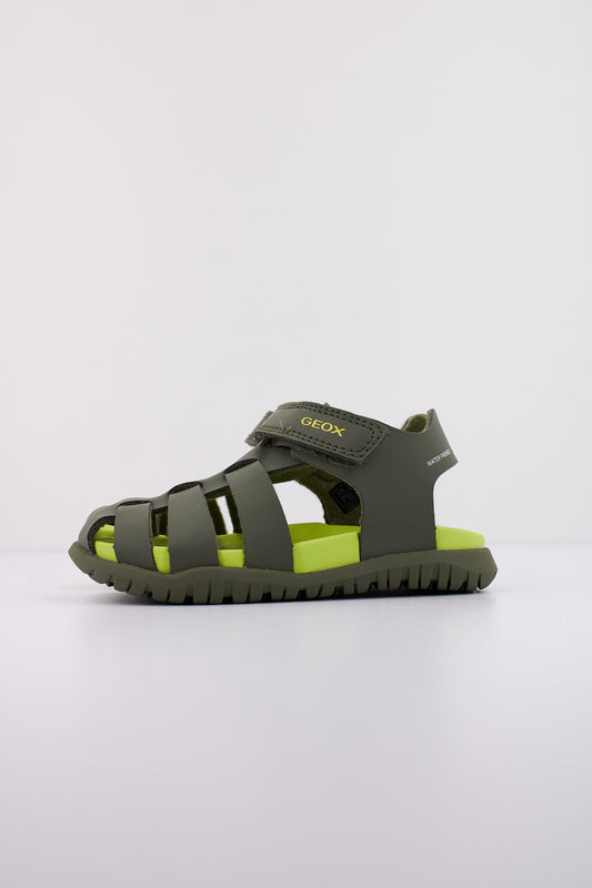 GEOX B SANDAL FUSBETTO BO en color C  (1)