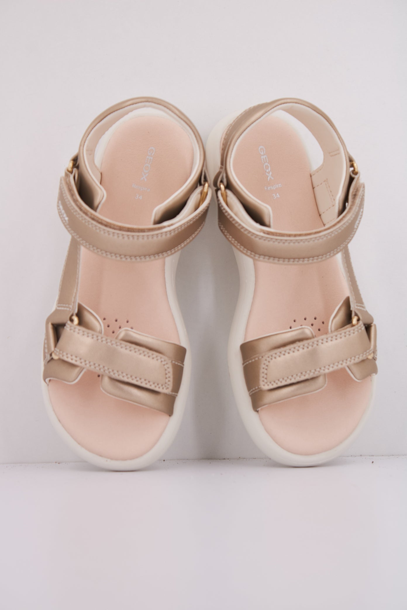 GEOX J SANDAL PUFFYPOP GI en color C  (3)