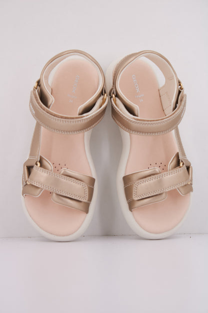 GEOX J SANDAL PUFFYPOP GI en color C  (3)