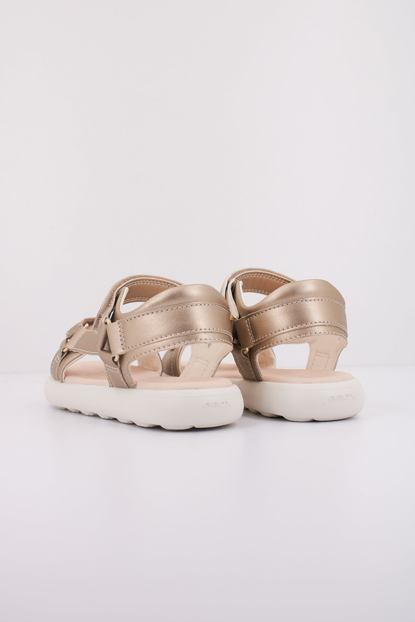 GEOX J SANDAL PUFFYPOP GI en color C  (4)