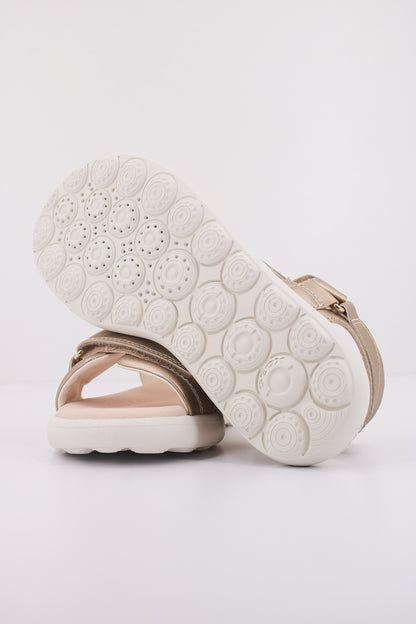 GEOX J SANDAL PUFFYPOP GI en color C  (5)