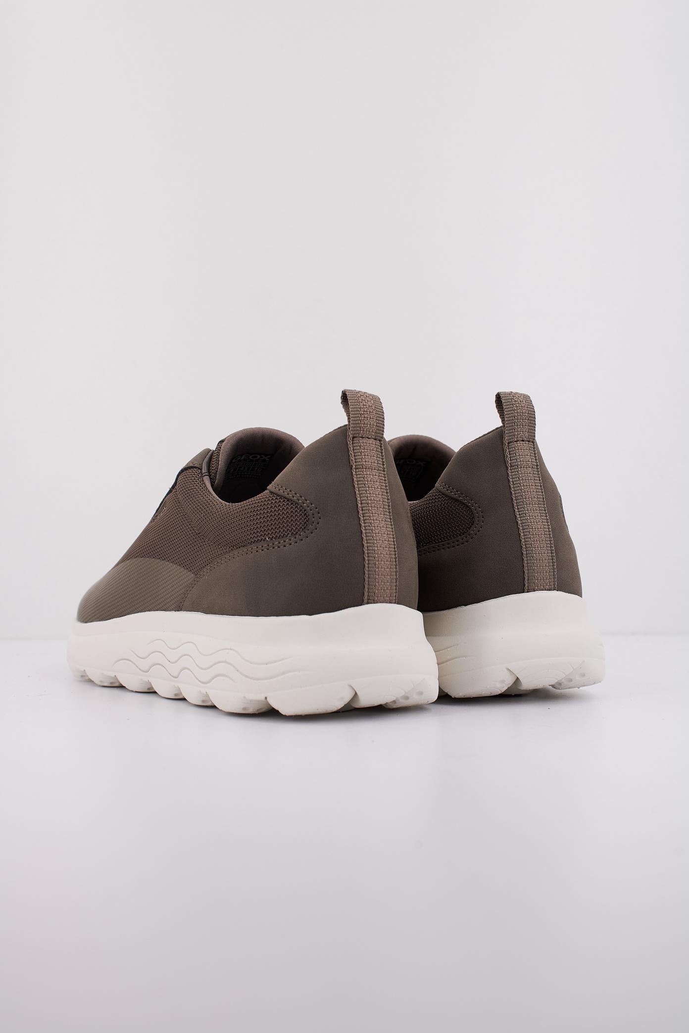 GEOX U SPHERICA en color C  (4)