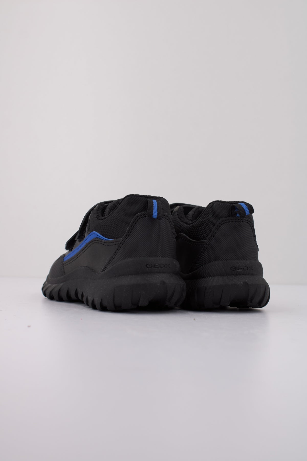 GEOX J SIMBYOS BOY en color C  (4)