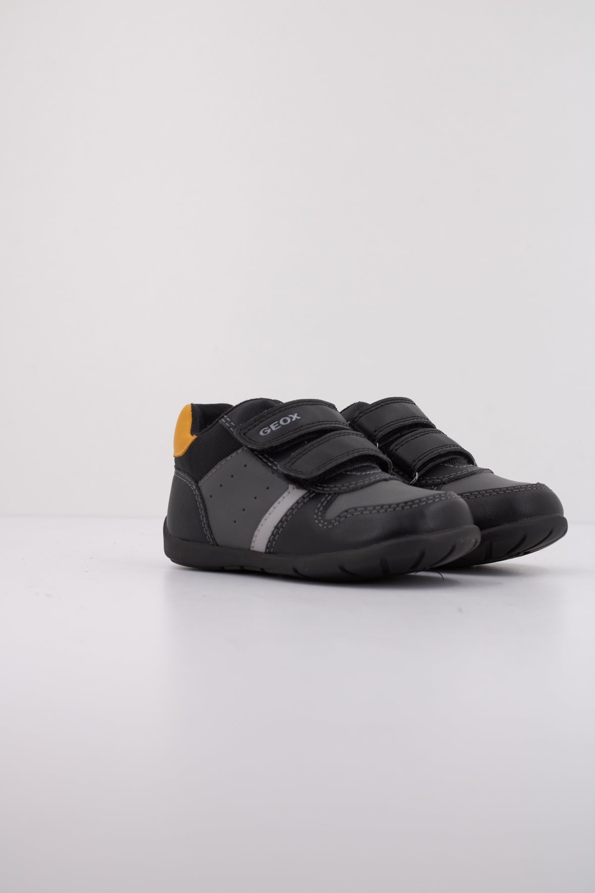 GEOX B ELTHAN BOY en color CBQ  (2)
