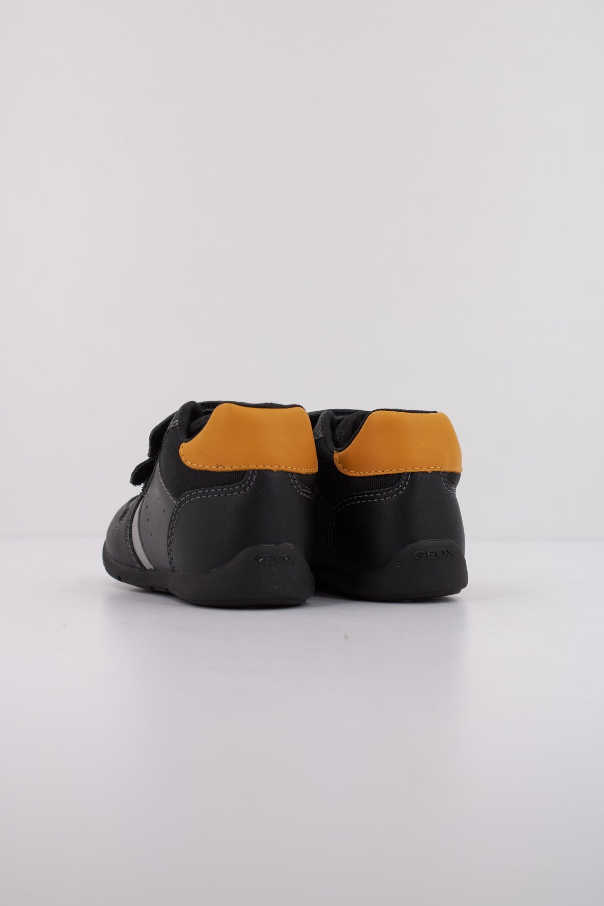 GEOX B ELTHAN BOY en color CBQ  (4)
