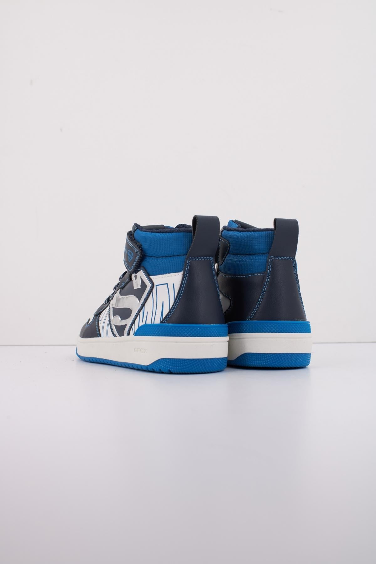 GEOX J WASHIBA BOY en color C  (4)