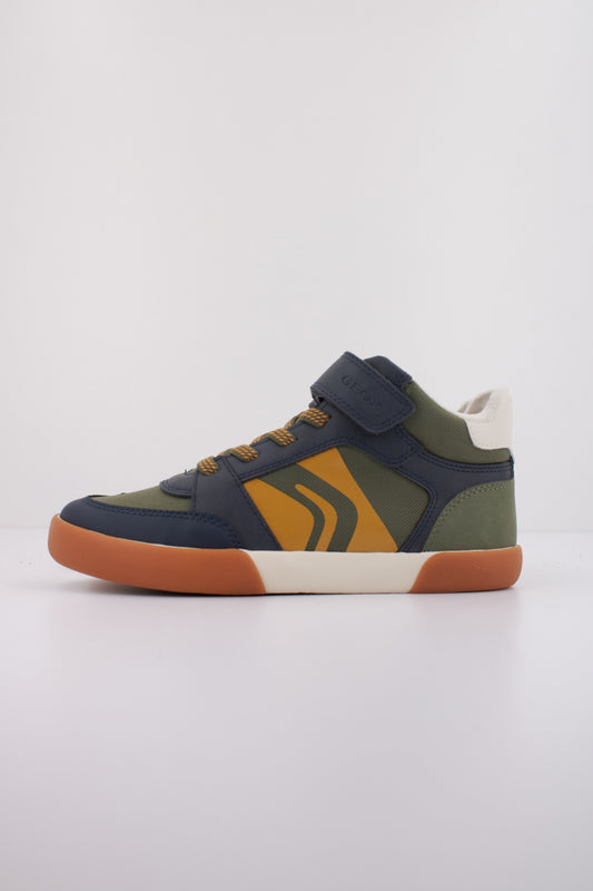 GEOX J GISLI BOY en color C  (1)