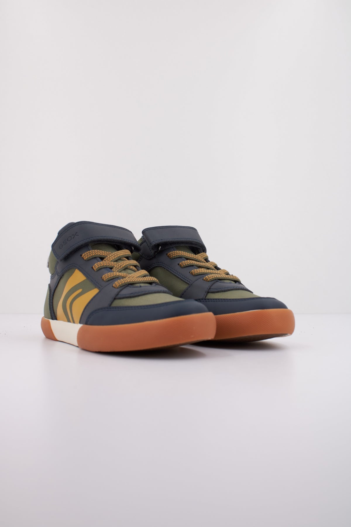 GEOX J GISLI BOY en color C  (2)