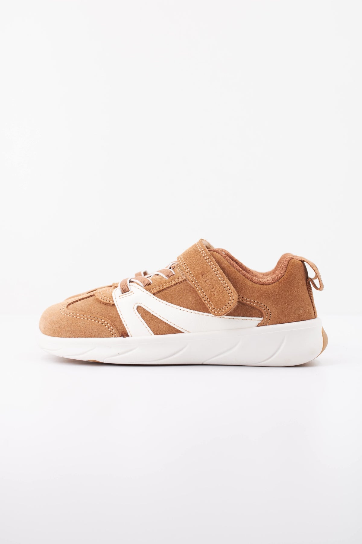 GEOX JPDA BC J FOOT en color CGZ  (1)