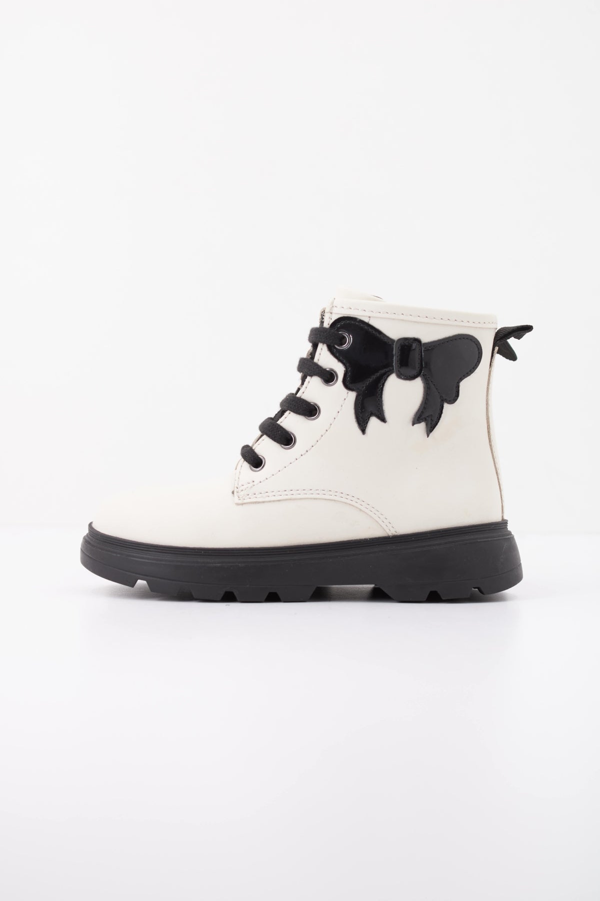 GEOX BYA  B KIDDA en color CMB  (1)