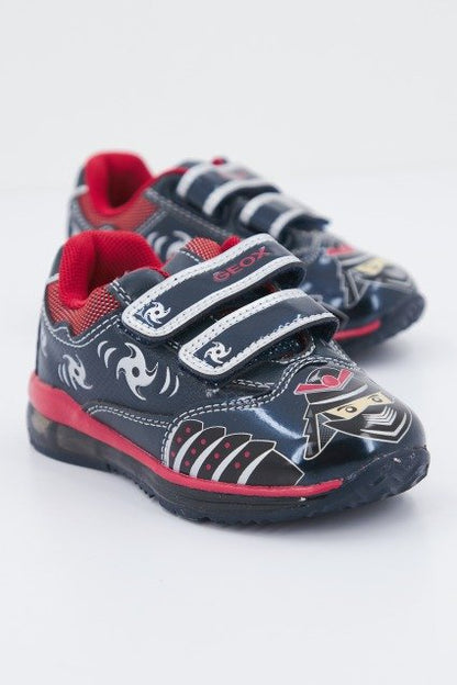GEOX B TODO B. C con luce en color C  (1)