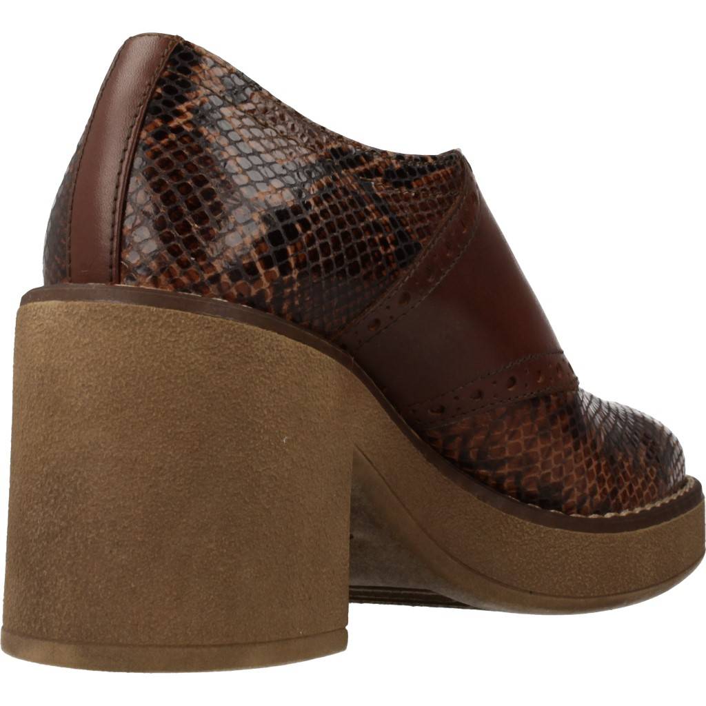 GEOX D ADRYA MID en color C  (3)