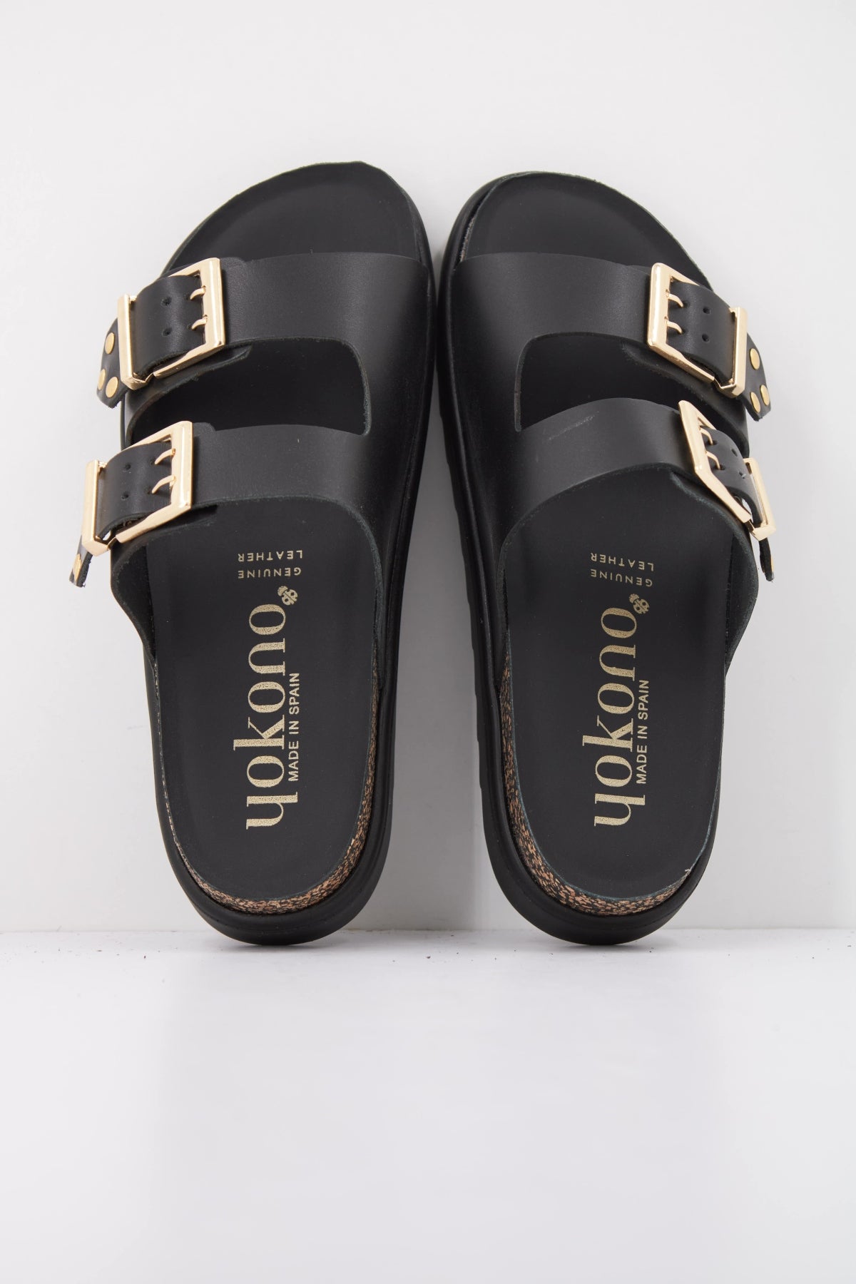 YOKONO SANDALIA TUNEZ en color NEGRO  (3)