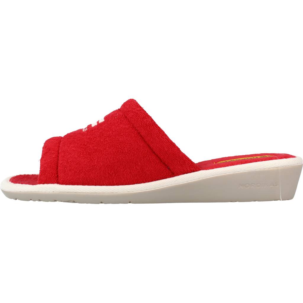NORDIKAS TOALLA en color ROJO  (2)