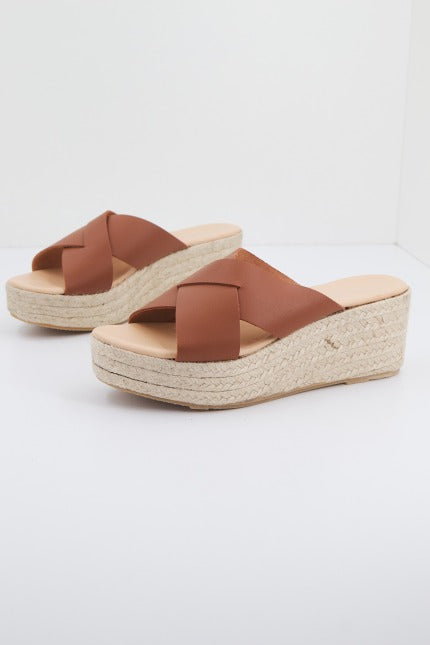 CLARA DURAN PLATAFPCD en color AVELLANA  (2)