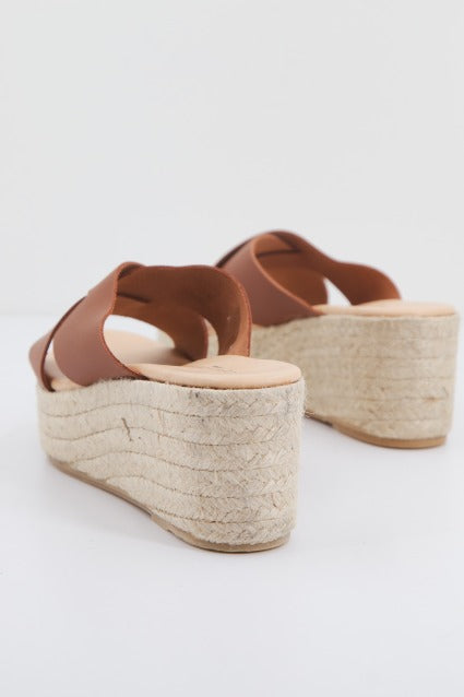 CLARA DURAN PLATAFPCD en color AVELLANA  (3)