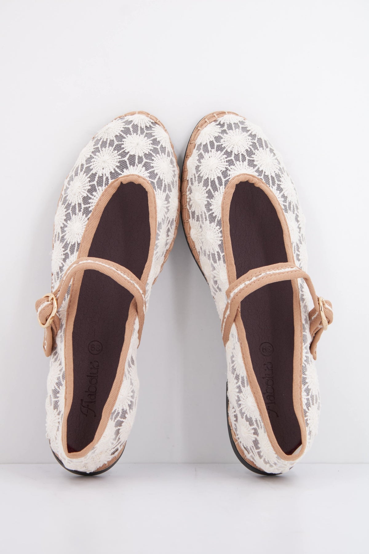 FLABELUS PIERRE  en color BEIGE  (3)