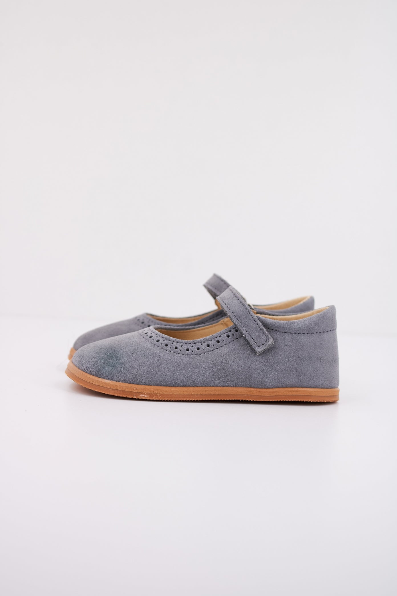 BLANDITOS PRAGABD  en color GRIS  (1)