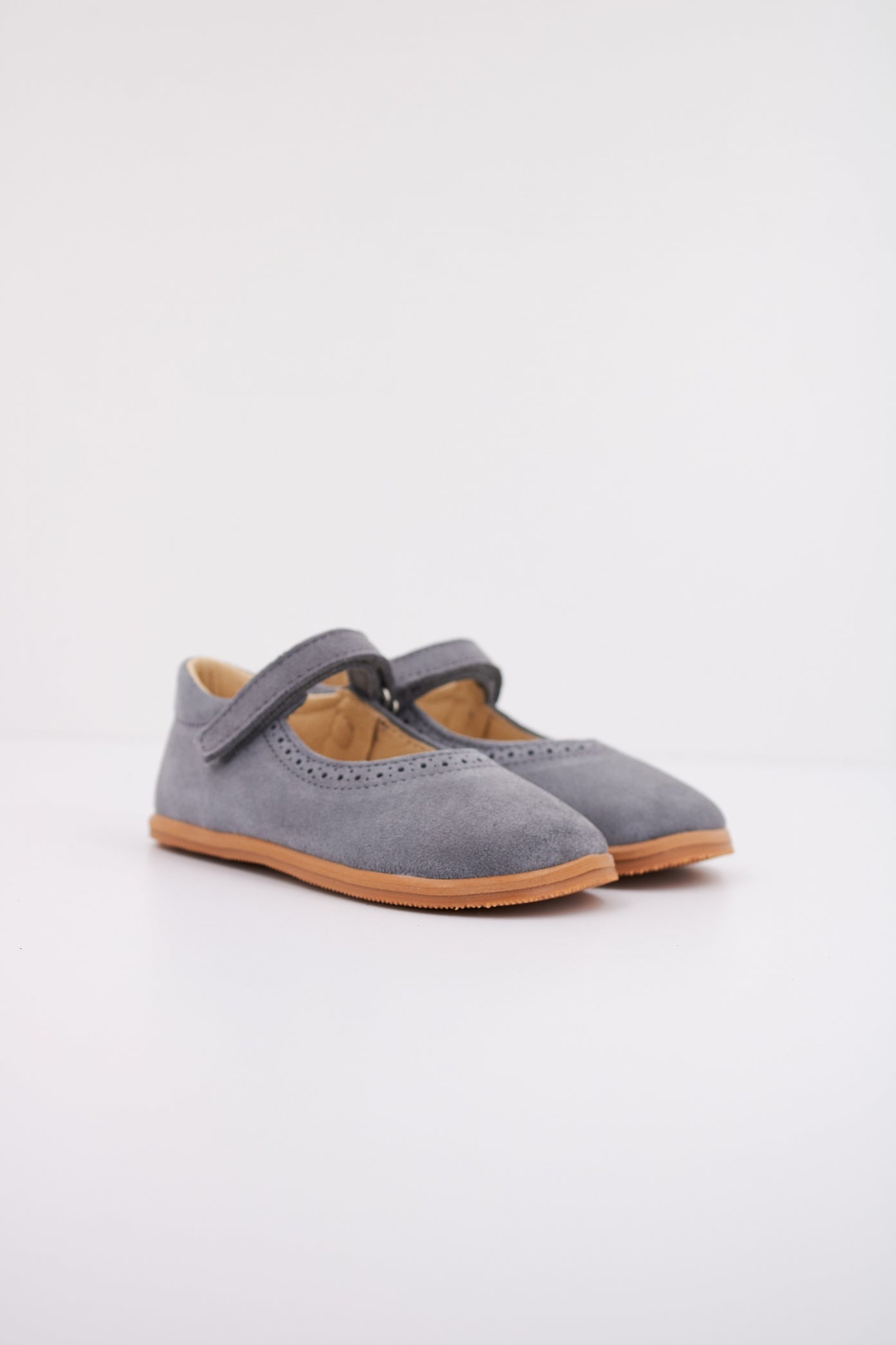 BLANDITOS PRAGABD  en color GRIS  (2)