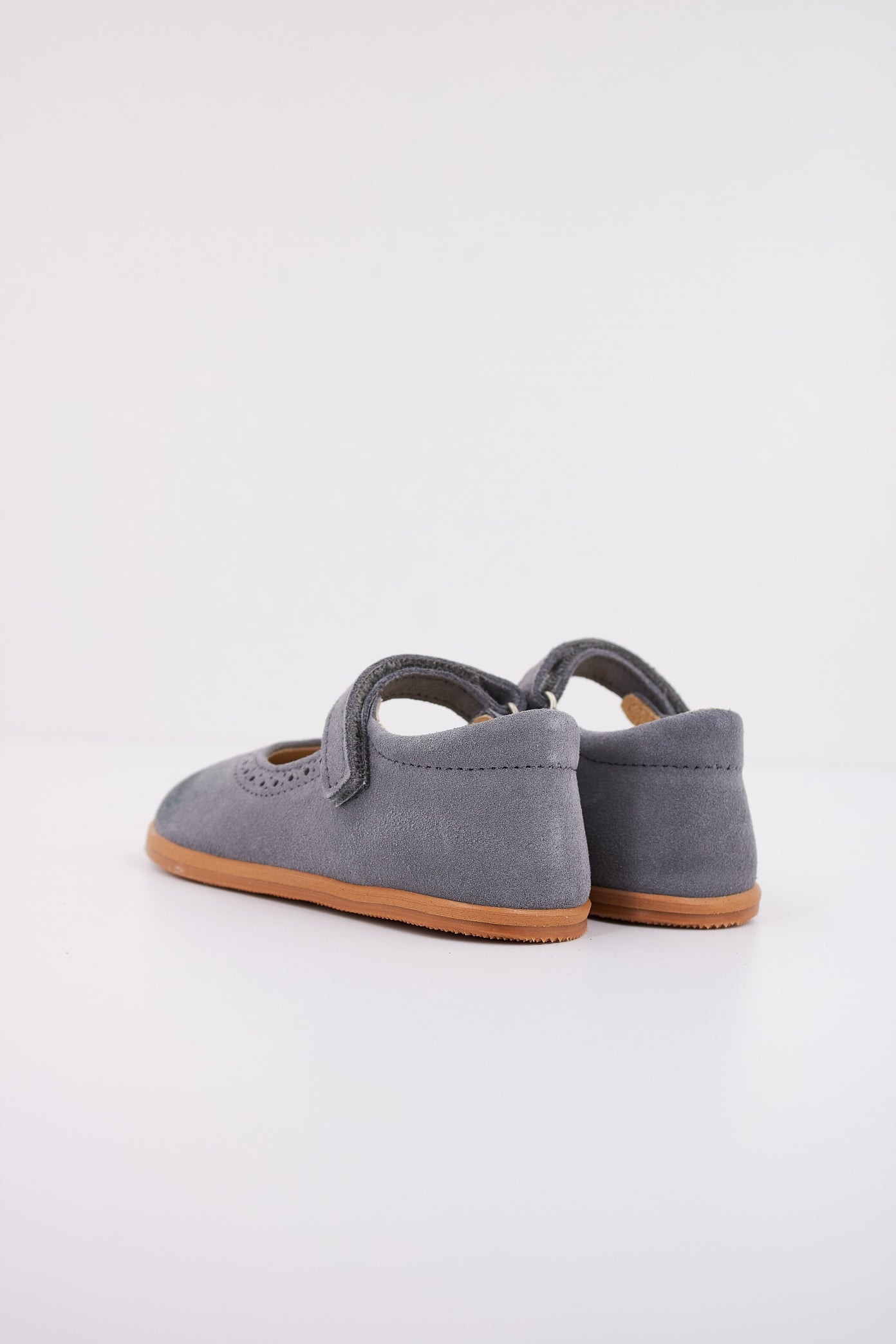 BLANDITOS PRAGABD  en color GRIS  (4)