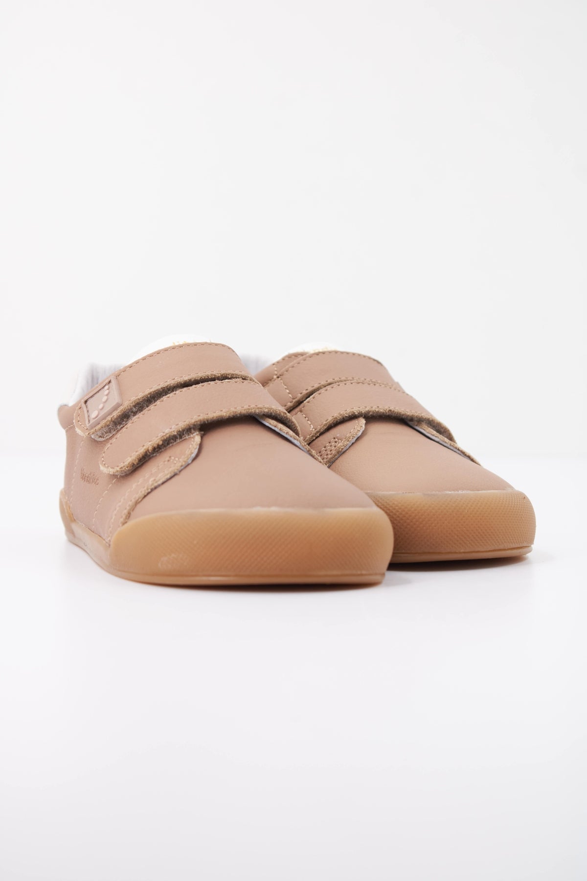 BLANDITOS LONDRESBD DEPORTIVO  en color ARENA  (2)