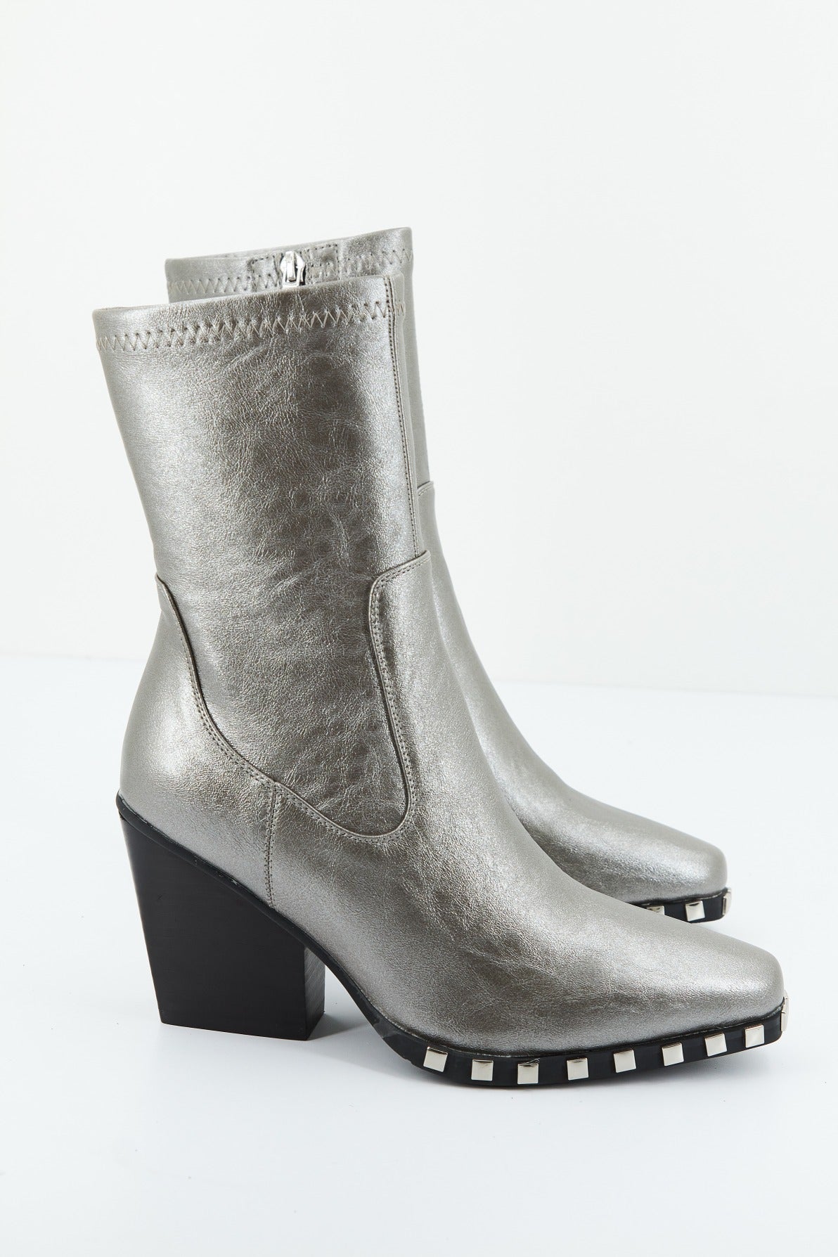 NOA HARMON N  en color PLATAVIEJA  (1)