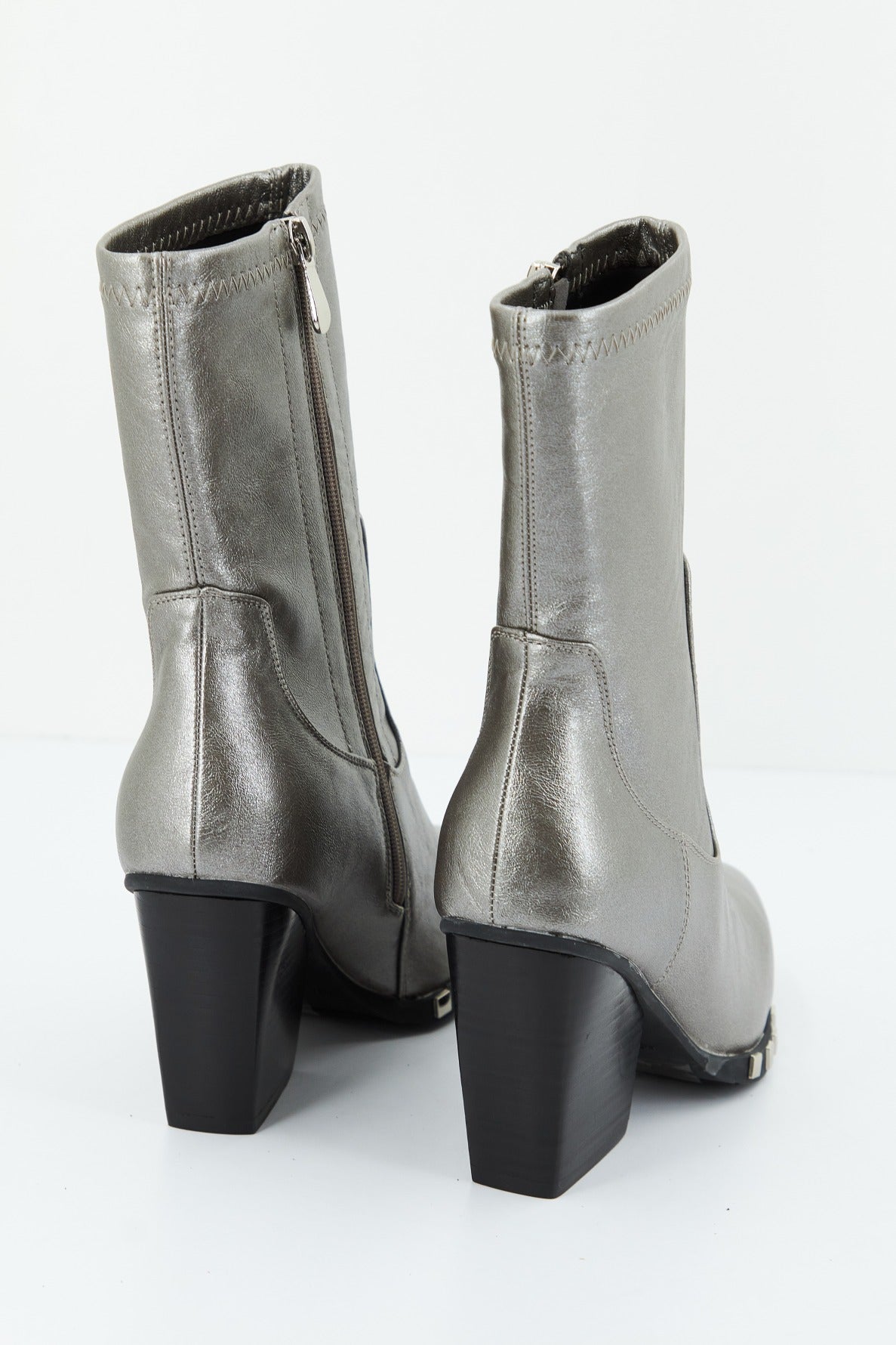 NOA HARMON N  en color PLATAVIEJA  (3)