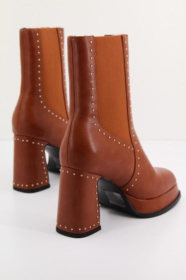 NOA HARMON JOHN en color CUERO  (2)