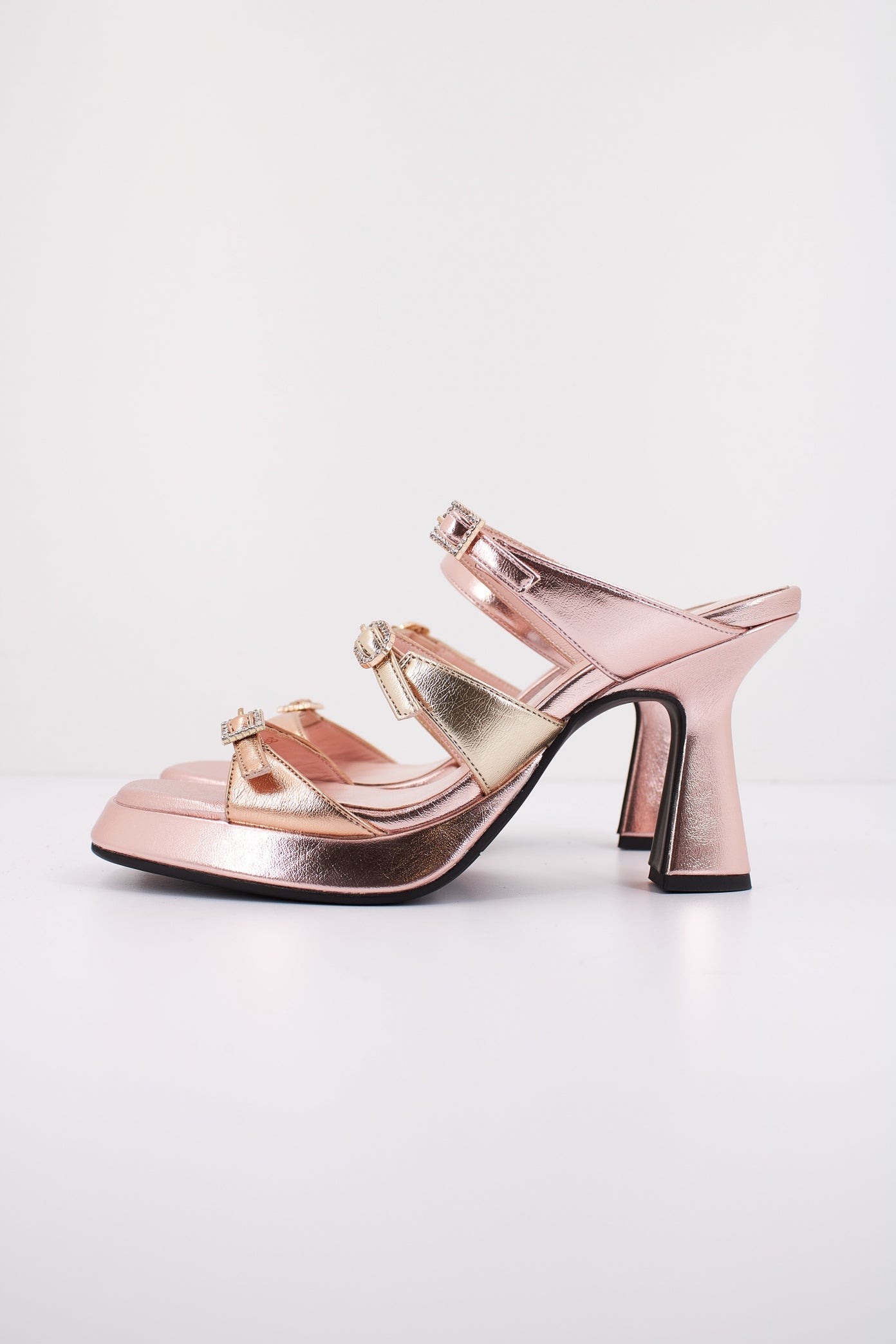 NOA HARMON N en color MLTND  (1)