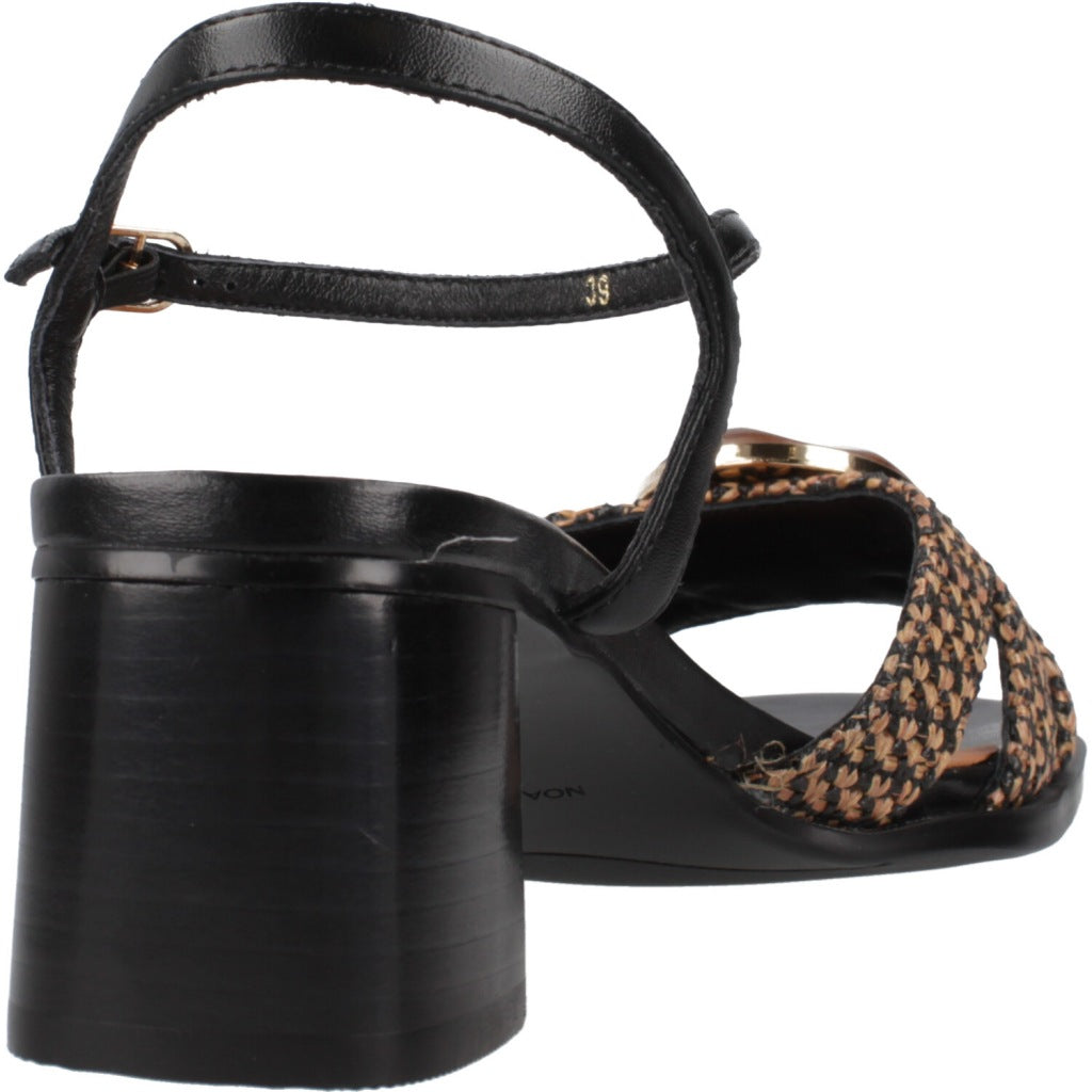 NOA HARMON CARMEN en color NGRCUE  (3)