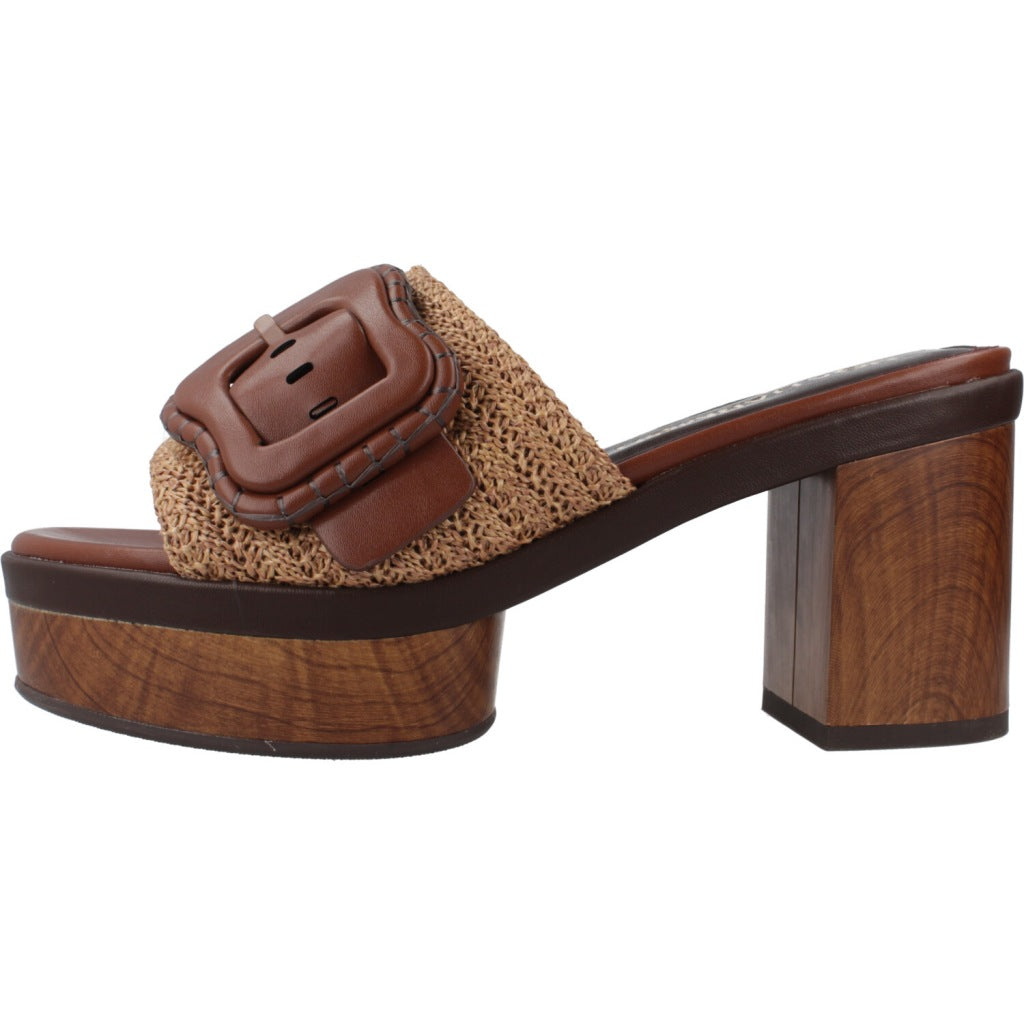 NOA HARMON VALERIA en color CUERO  (2)