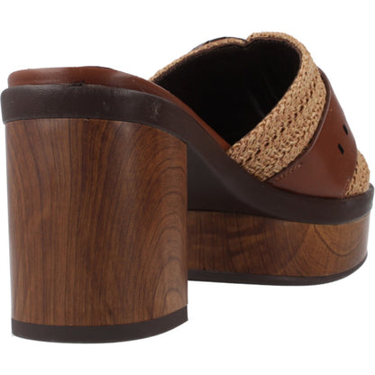 NOA HARMON VALERIA en color CUERO  (3)